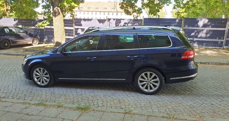 Volkswagen Passat cena 41900 przebieg: 220000, rok produkcji 2012 z Gubin małe 407